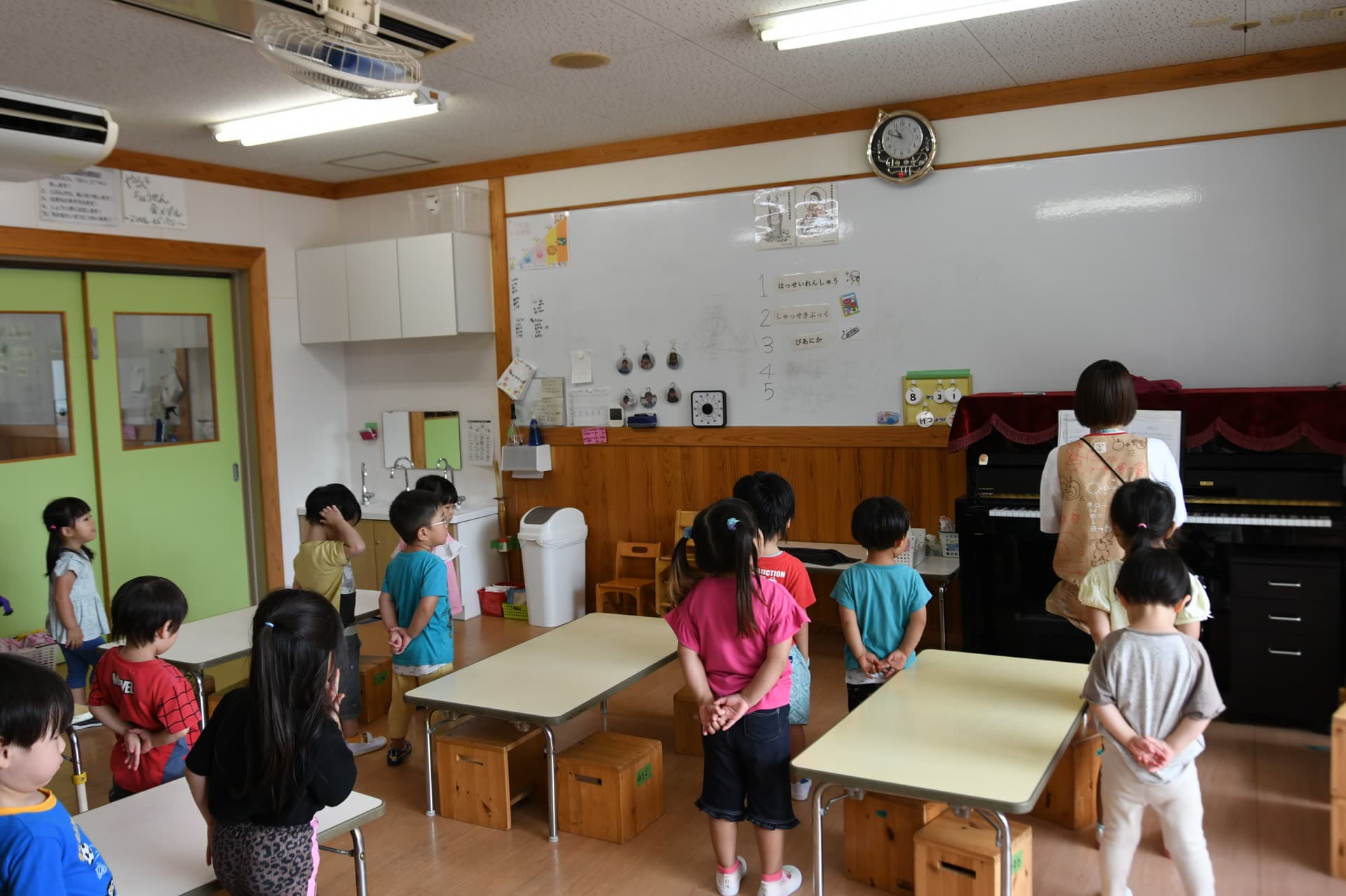 保育室でうたのじかん